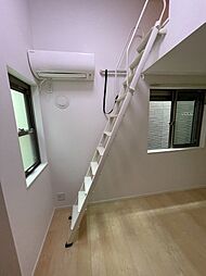 ベイフラット南太田 102 1階ワンルームのリビング/ダイニング