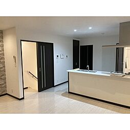 El alivio 102 1階2SLDKのリビング/ダイニング