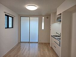 アーバンスペースＧIV番館 102 1階1LDKのリビング/ダイニング