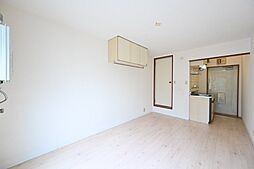 メゾン・ド・ブリーヤン 3階ワンルームのリビング/ダイニング