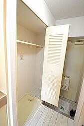 東急東横線 新丸子駅 徒歩7分の賃貸マンション 4階ワンルームのリビング/ダイニング