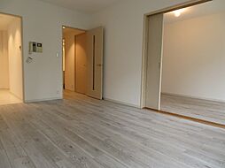 都営浅草線 泉岳寺駅 徒歩5分の賃貸マンション 3階1LDKのリビング/ダイニング