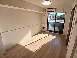 スロノス 102 1階2LDKのリビング/ダイニング