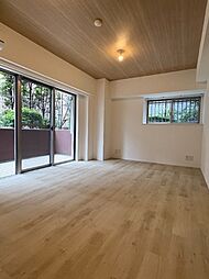 東京メトロ有楽町線 護国寺駅 徒歩2分の賃貸マンション 1階1LDKのリビング/ダイニング