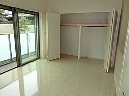 ルミエール・ディズュイット 102 1階1LDKのリビング/ダイニング