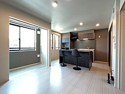 小田急小田原線 喜多見駅 徒歩15分の賃貸アパート 2階2LDKのリビング/ダイニング