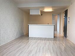 スイレン 1階1LDKのリビング/ダイニング