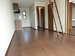 エストフォレスタ 202 2階1LDKのリビング/ダイニング