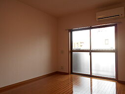 メイプルヒルズ 102 1階1Kのリビング/ダイニング