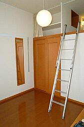 レオパレスヴィラ南平台 111 1階1Kのリビング/ダイニング