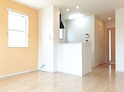 カメリア・フォーリスト 104 1階1Kのリビング/ダイニング