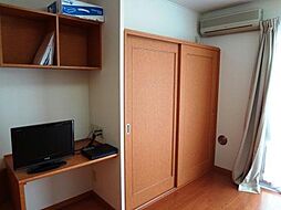 レオパレスアルジャン 110 1階1Kのリビング/ダイニング