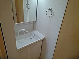 三岐鉄道北勢線 七和駅 徒歩10分の賃貸アパート 2階1LDKのリビング/ダイニング