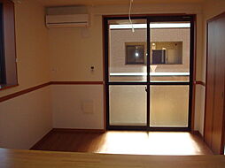 プリムベールI 201 2階2DKのリビング/ダイニング