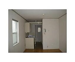 エステートピア松下 102 1階ワンルームのリビング/ダイニング