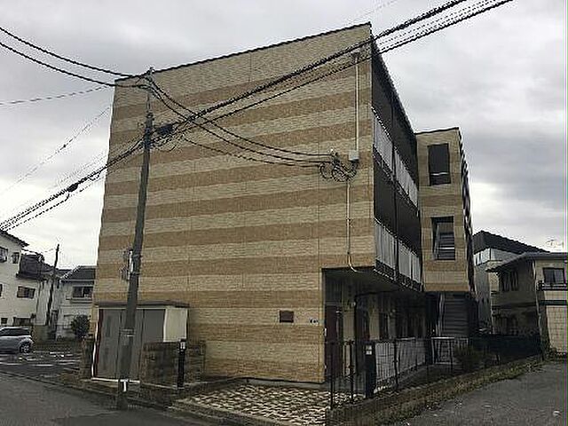 3 / 23