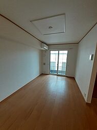 インペリアルＢ 101 1階1LDKのリビング/ダイニング