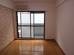 メイプル等持院 202 2階1Kのリビング/ダイニング