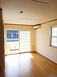 アヴニールIII 1階2LDKのリビング/ダイニング