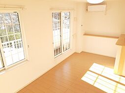 メゾン　コリーヌI 2階1LDKのリビング/ダイニング