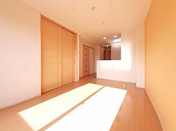 リバーサイド．ＳIII 2階2LDKのリビング/ダイニング