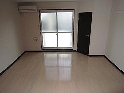 レオネクストジュネスVI 106 1階1Kのリビング/ダイニング