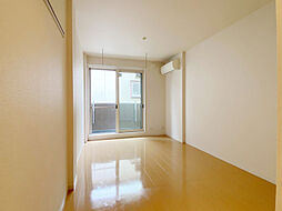 ビクロス 2階1Kのリビング/ダイニング