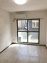 京王線 初台駅 徒歩5分の賃貸マンション 3階ワンルームのリビング/ダイニング