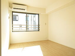 グローブ　タカ 204 2階1LDKのリビング/ダイニング