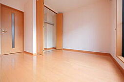 コティ・クーメリア 203 2階1Kの室内