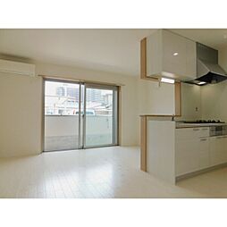 ディアコート 102 1階ワンルームのリビング/ダイニング