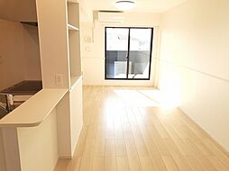 プラム　ガーデン 2階2LDKのリビング/ダイニング