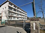 【小学校】大垣市立宇留生小学校まで240ｍ