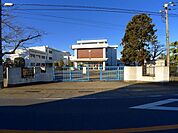 【小学校】千代田町立西小学校まで500ｍ