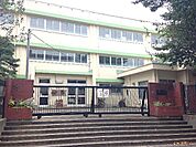小学校まで849ｍ