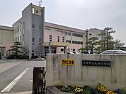 【小学校】笠間市立友部小学校まで1581ｍ