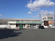 【コンビニエンスストア】ファミリーマート小立野店まで1000ｍ