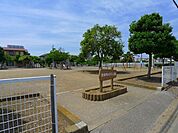【公園】西新町公園まで300ｍ