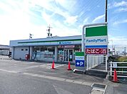 【コンビニエンスストア】ファミリーマート鈴鹿寺家5丁目まで600ｍ