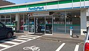 【コンビニエンスストア】ファミリーマート万平店まで2600ｍ