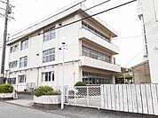 【小学校】亀山市立関小学校まで1100ｍ