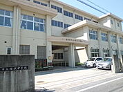 【中学校】塚沢中学校まで740ｍ