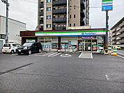 【コンビニエンスストア】ファミリーマート早良昭代3丁目まで600ｍ