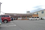 【コンビニエンスストア】セブンイレブン小笠原店まで800ｍ