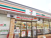 【コンビニエンスストア】セブンイレブン 名古屋川中町店まで121ｍ