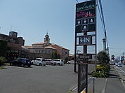 SHOO-LA-RUEまで570ｍ