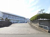 【小学校】輪之内町立大薮小学校まで1200ｍ