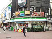 【コンビニエンスストア】ファミリーマート赤羽一丁目店まで176ｍ