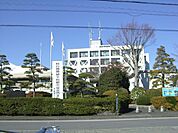 【市役所・区役所】御殿場市役所まで427ｍ