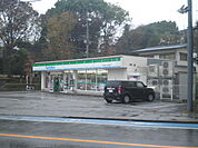 【コンビニエンスストア】ファミリーマート宇都宮市文化会館前店まで785ｍ